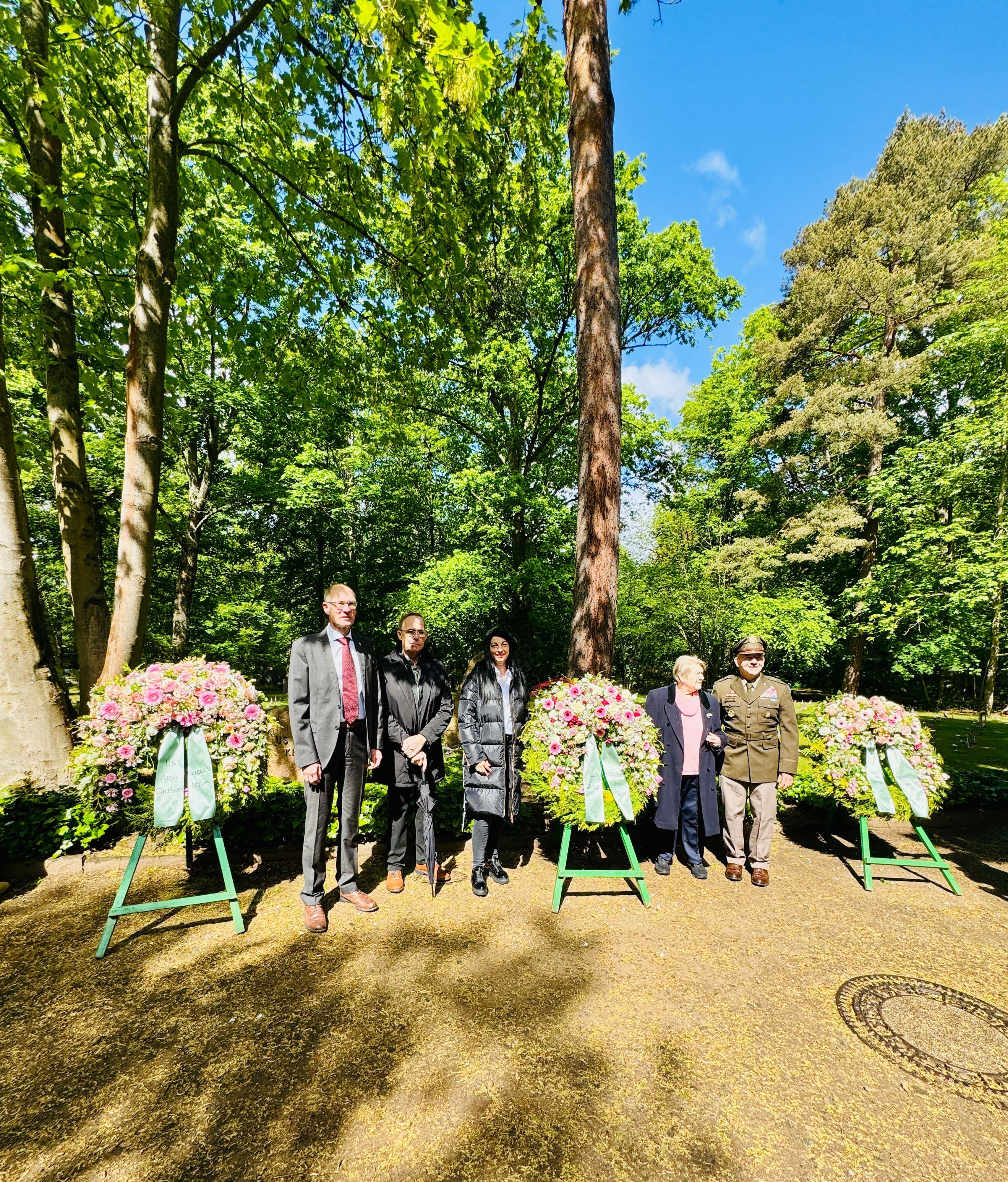 Kindergraves-Zeremonie erinnert an 451 Kinder
