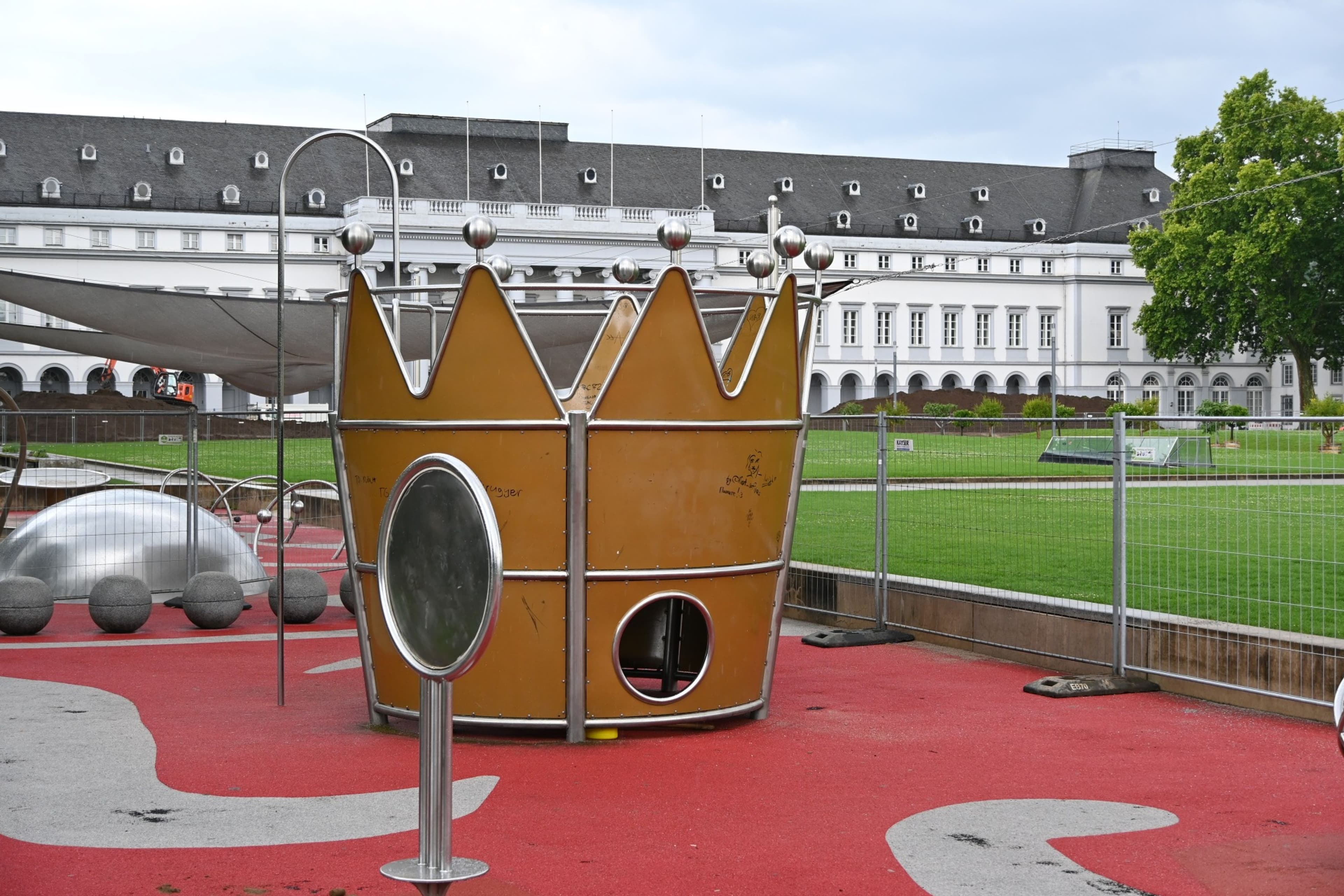 Kletterturm auf Spielplatz in Koblenz gesperrt