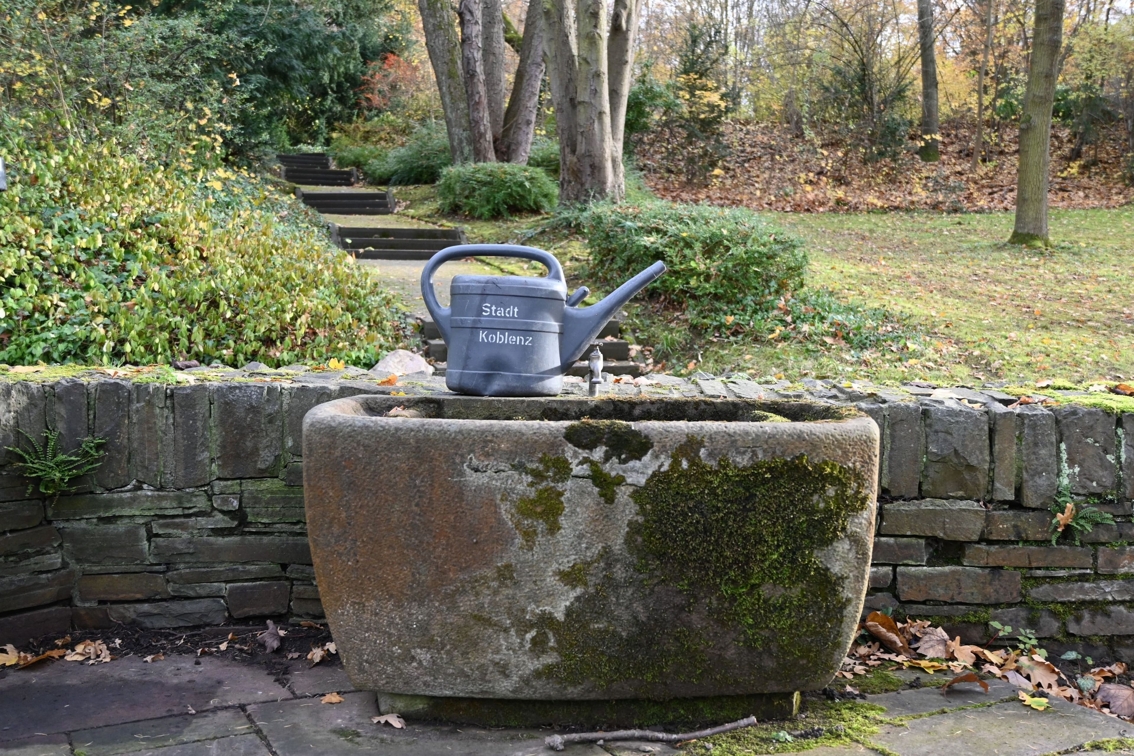 Wasser auf Friedhöfen vorübergehend abgestellt