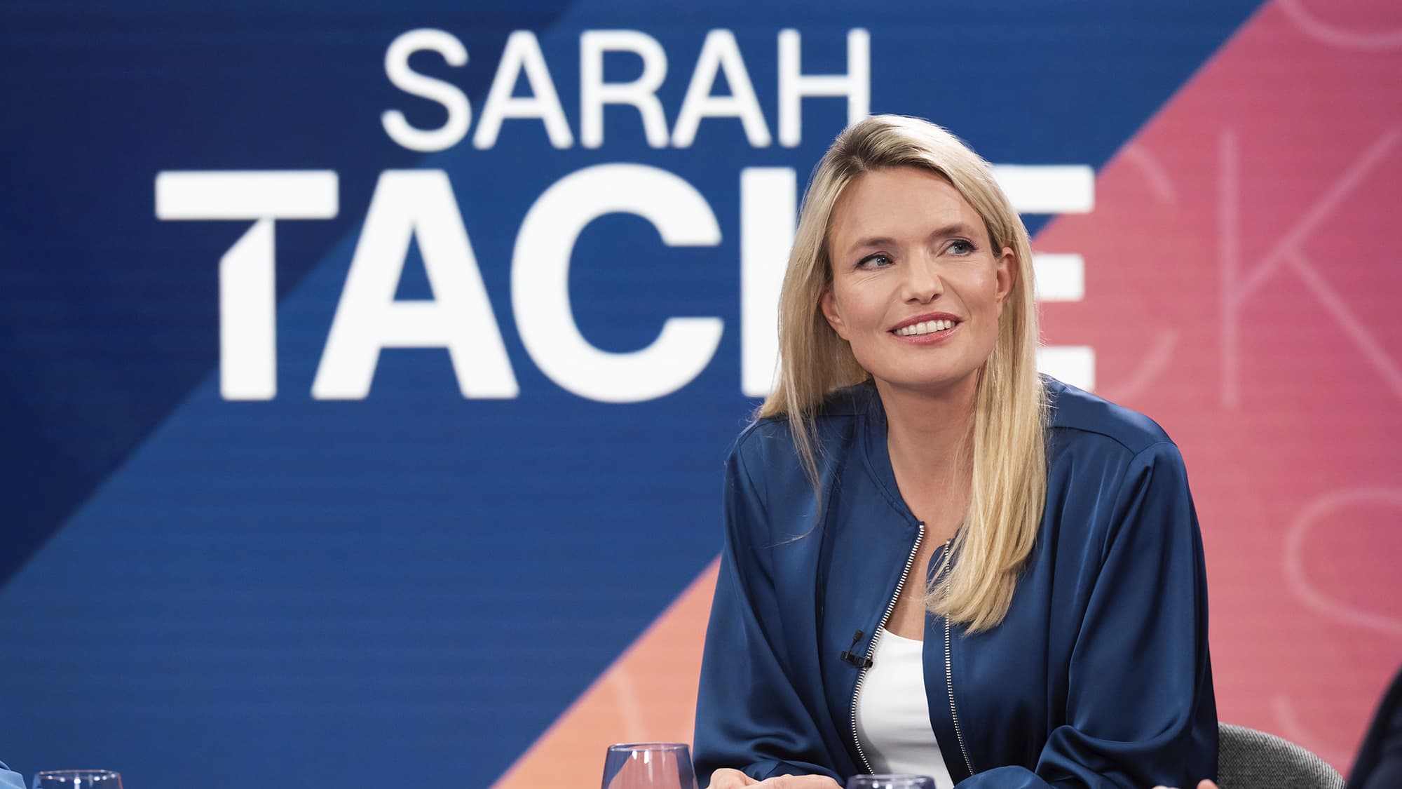 "Sarah Tacke" im ZDF: "Mehr arbeiten, weniger krank sein – rettet das Deutschland?"