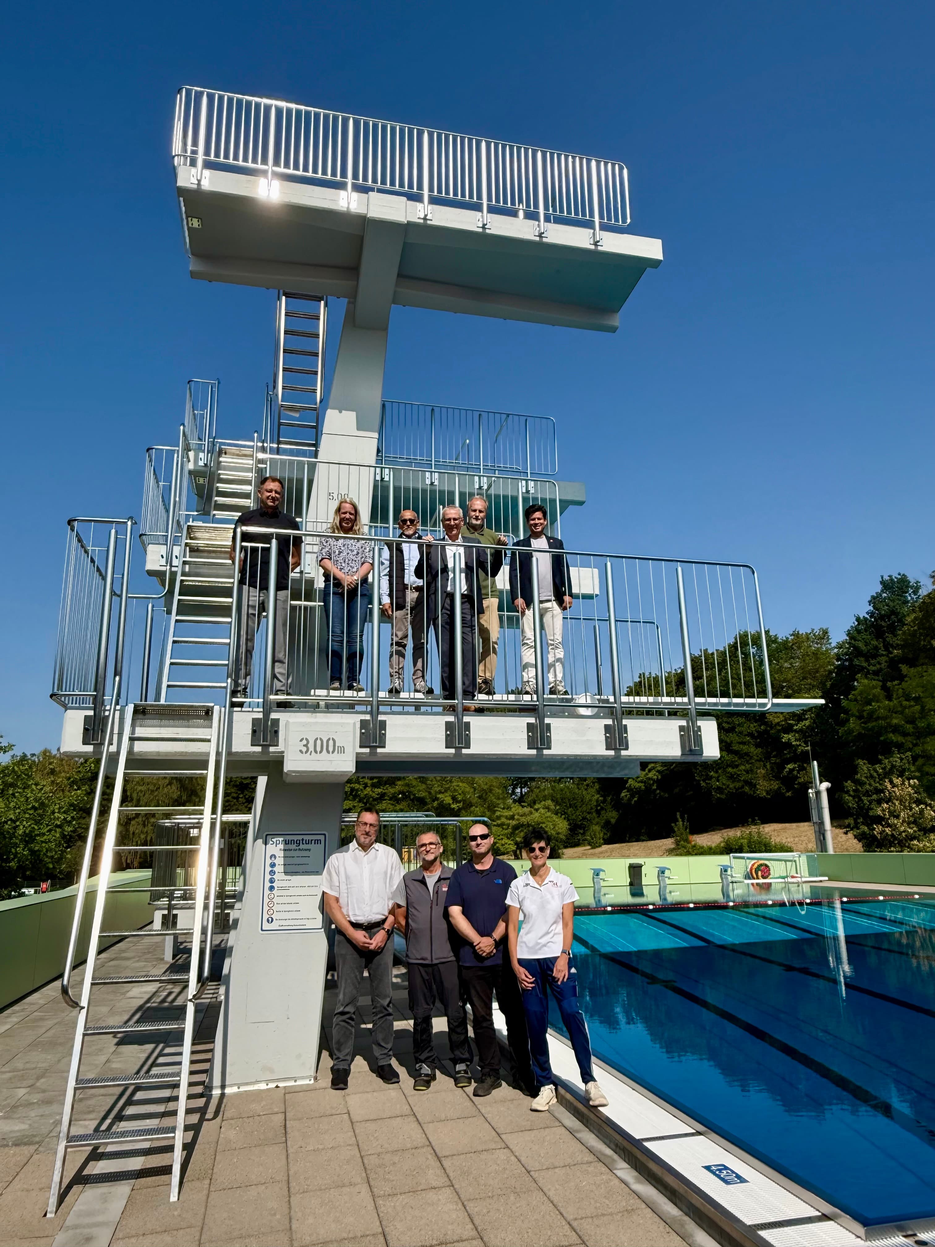 Sprungturm und Springerbecken im Warmfreibad wieder in Betrieb