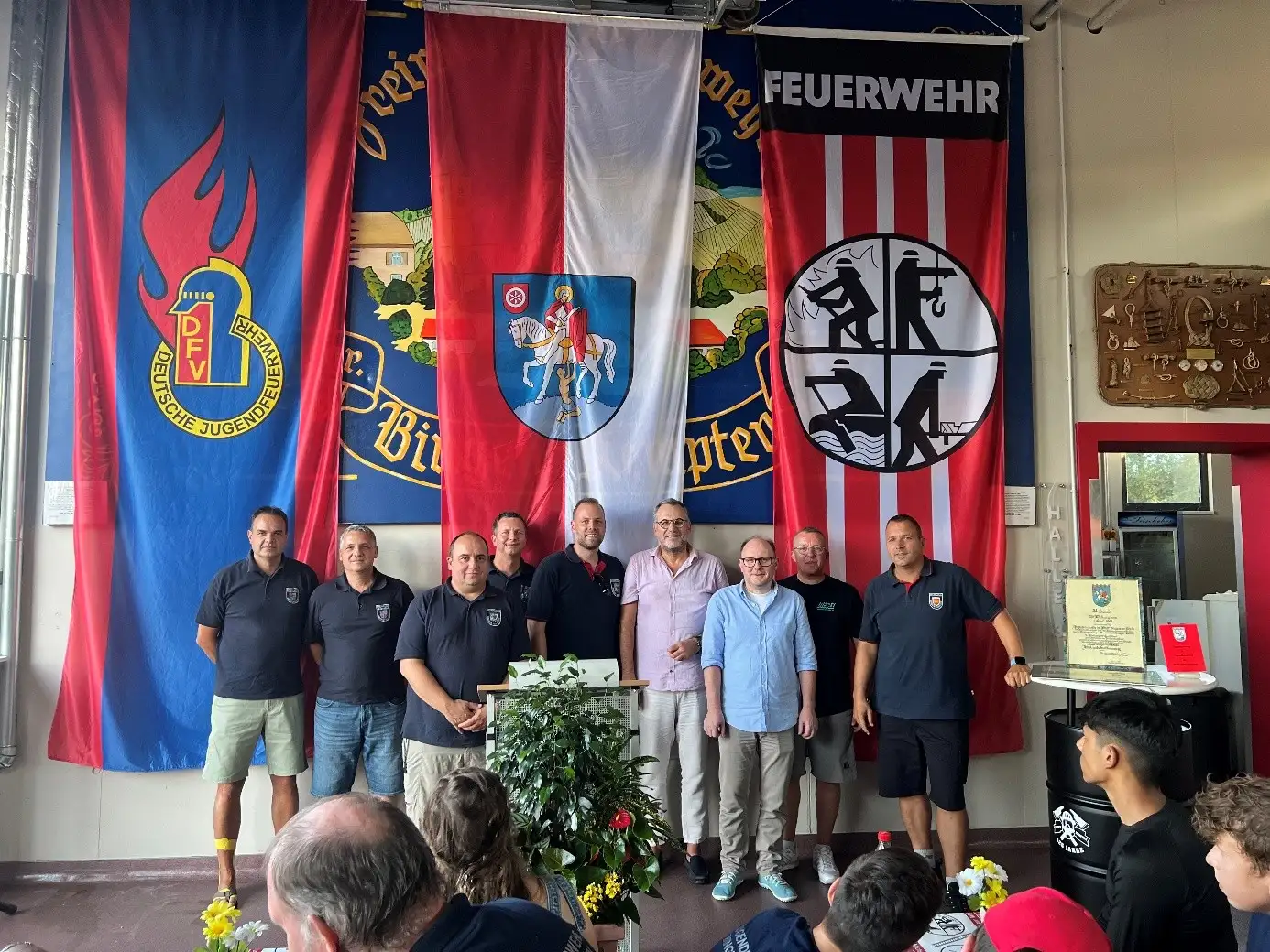 Wehrleiter), Ingo Müller, Matthias Krick, OB Thomas Feser, Andreas Kerner, Sascha Welpe und Kai Krick.