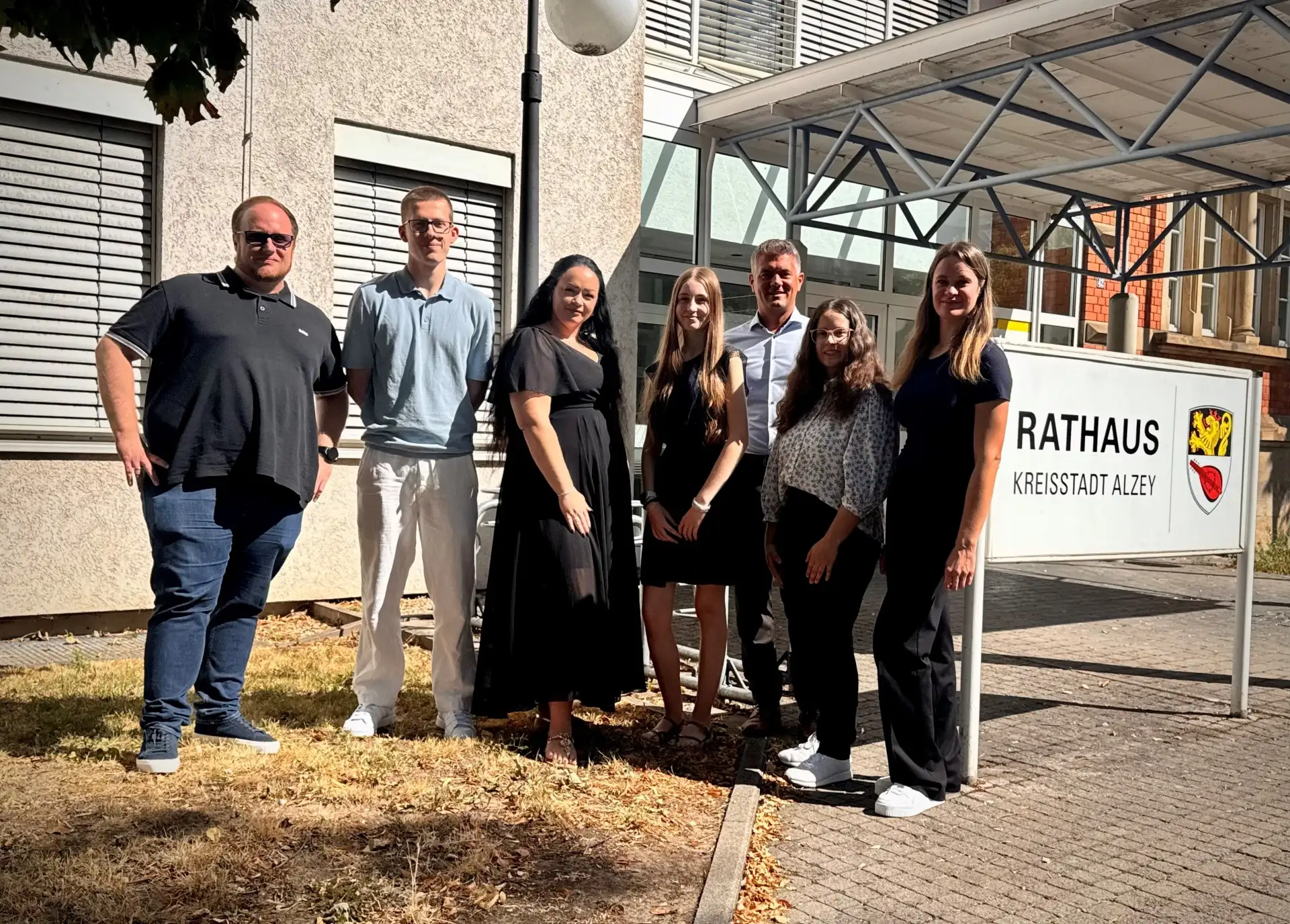 Vier neue Auszubildende starten bei der Stadtverwaltung Alzey