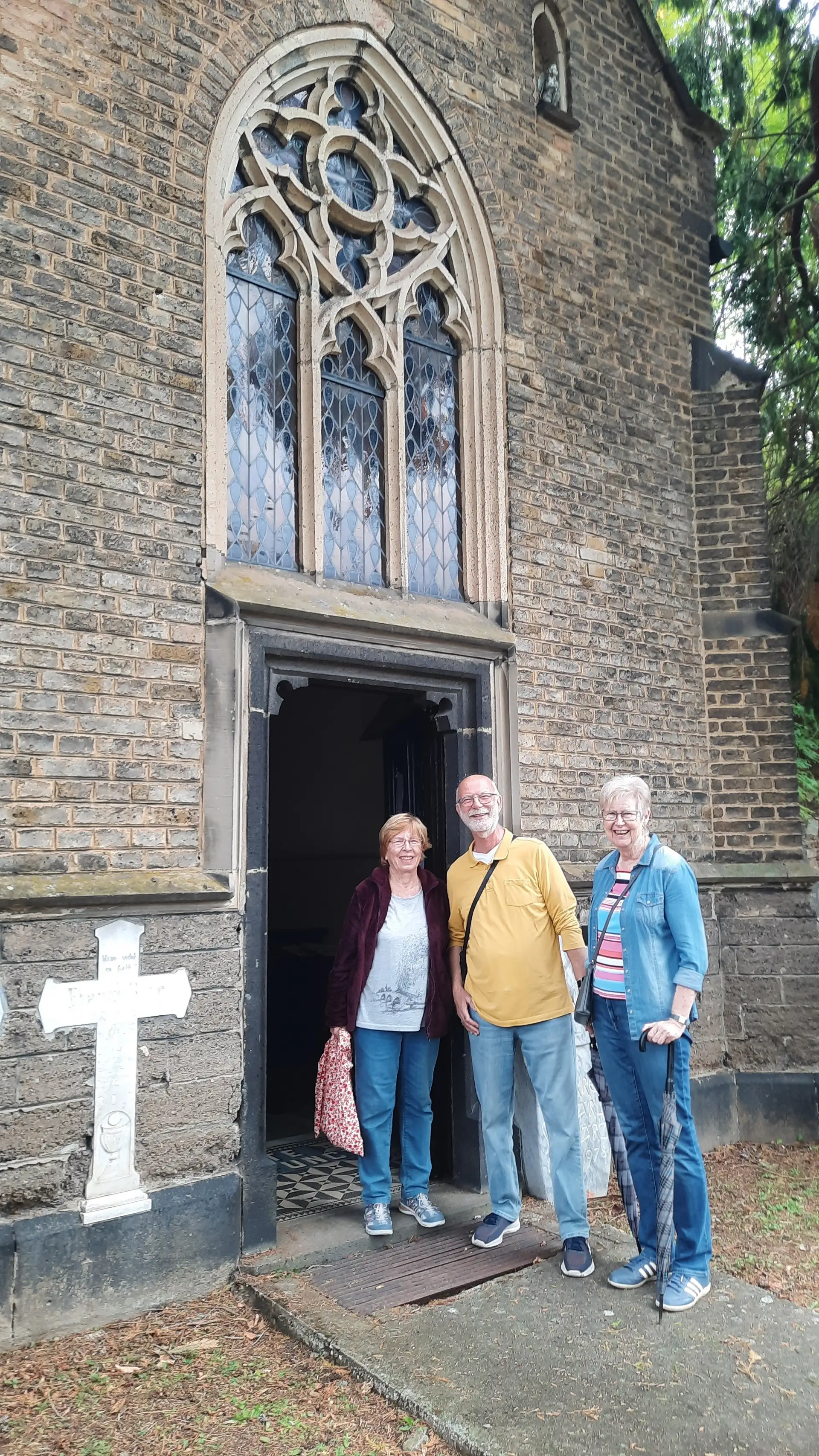 Außenansicht einer Grabkapelle auf dem Friedhof Allerheiligenberg.