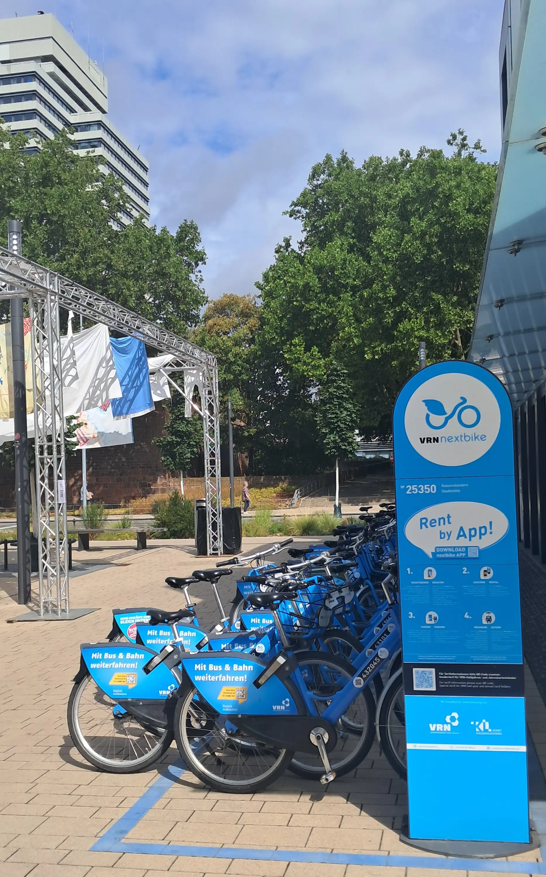 Bürgerinnen und Bürger können über die Plattform KLmitWirkung aktuell Orte vorschlagen, an denen weitere VRNrad-Stationen entstehen könnten.