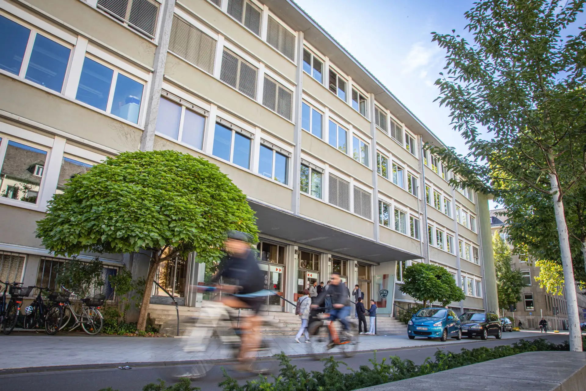 Bildunterzeile: Das Max-von-Laue-Gymnasium soll erst später an den Interimsstandort in der Goldgrube umziehen.