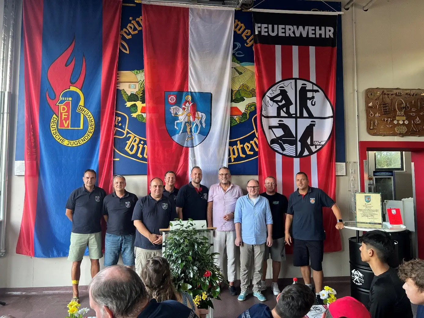 Wehrleiter), Ingo Müller, Matthias Krick, OB Thomas Feser, Andreas Kerner, Sascha Welpe und Kai Krick.