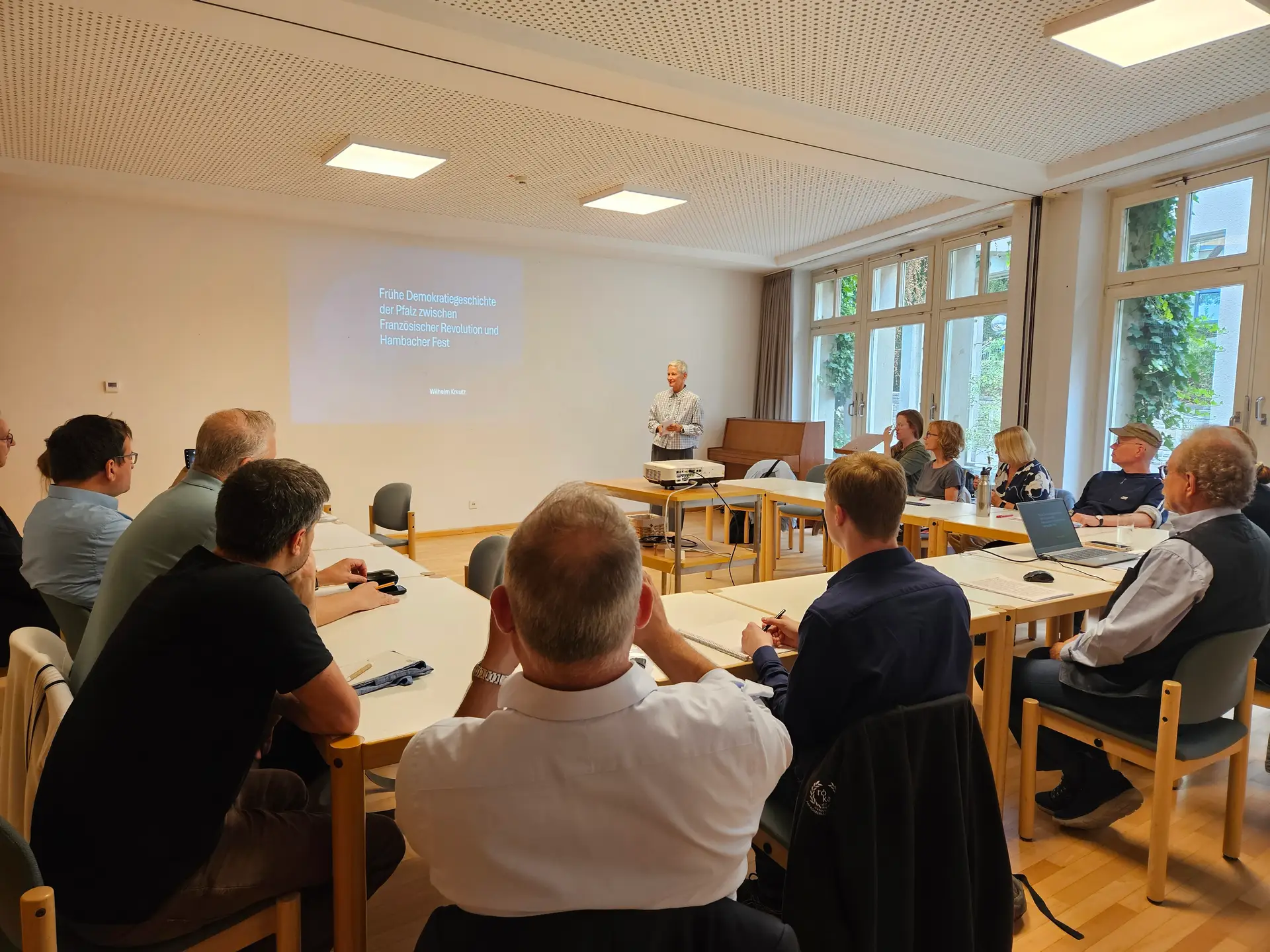 Oberbürgermeisterin Beate Kimmel begrüßte zum Demokratie-Workshop in der Alten Eintracht.