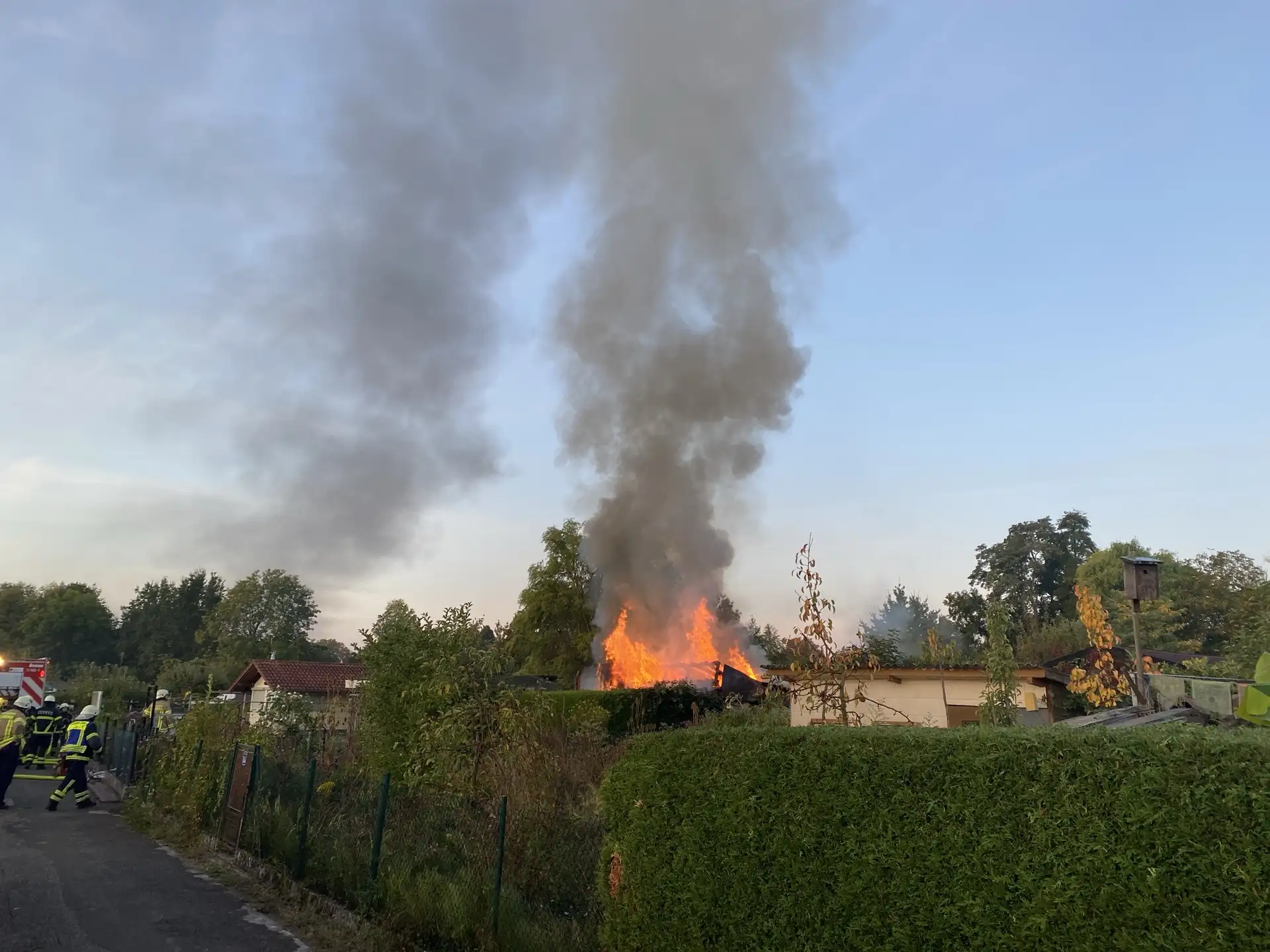POL-PDLD: Gartenlaube ausgebrannt - Zeugenaufruf