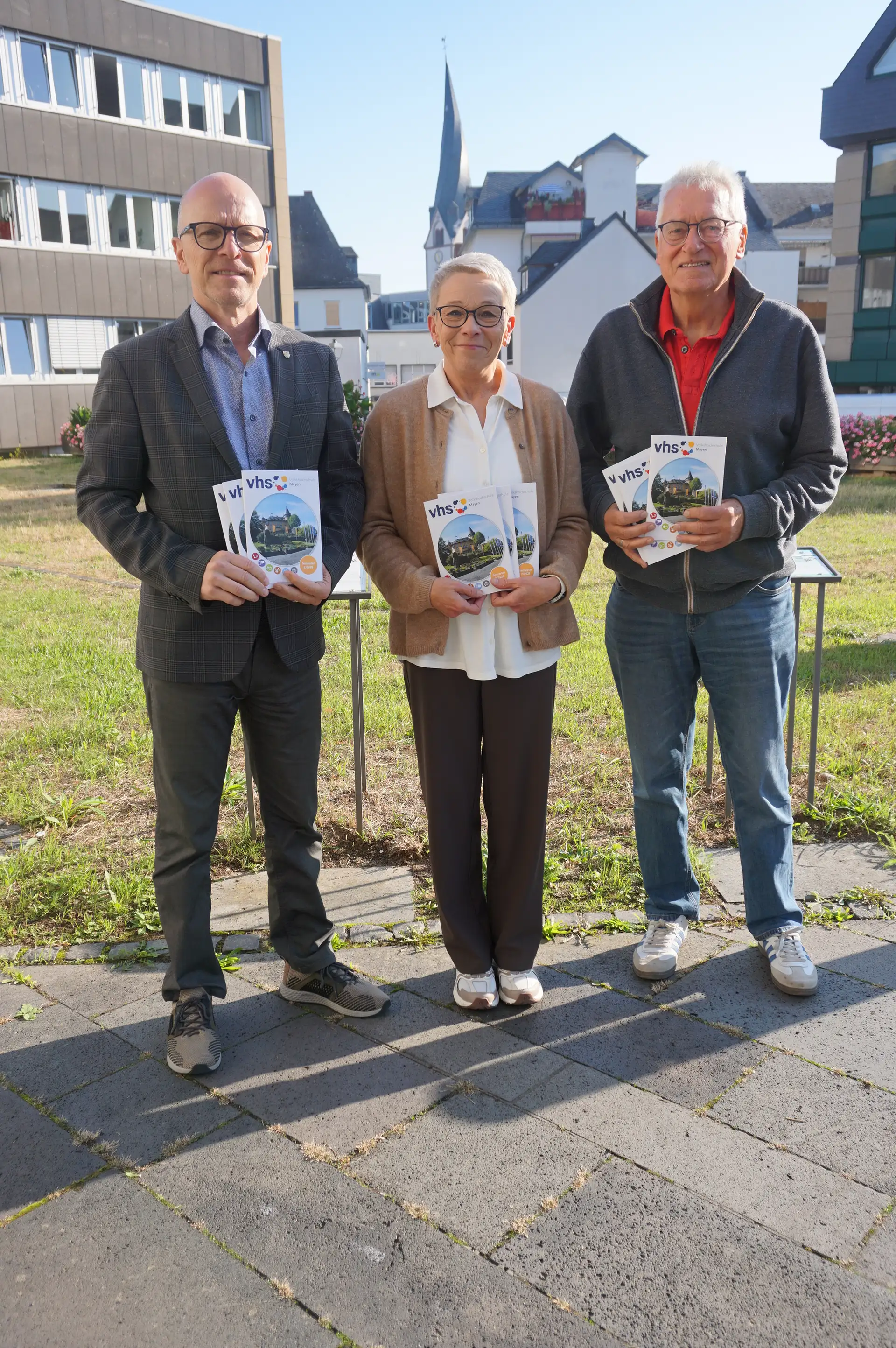 VHS-Programmheft für das Herbst-/Wintersemester 2026.