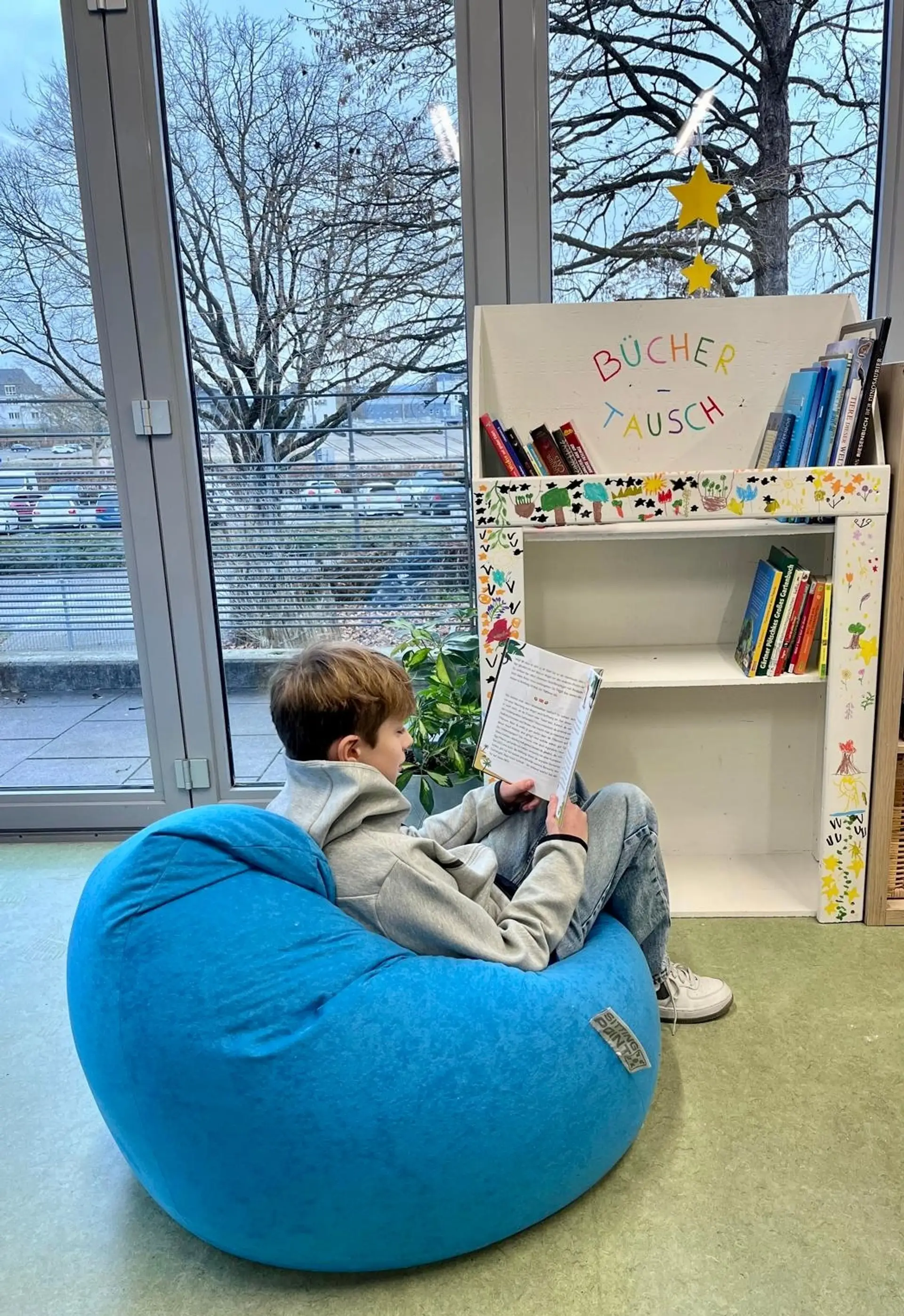 Kinderbuchtausch am Moselufer
