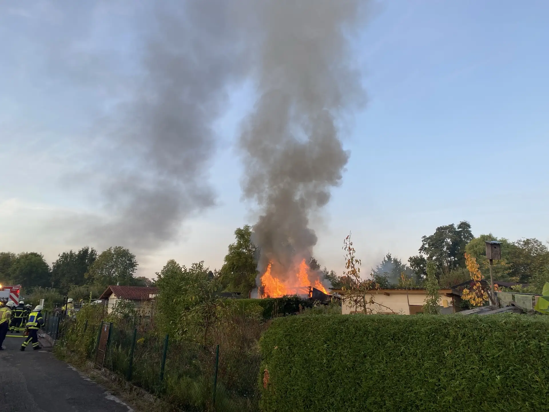 POL-PDLD: Gartenlaube ausgebrannt - Zeugenaufruf