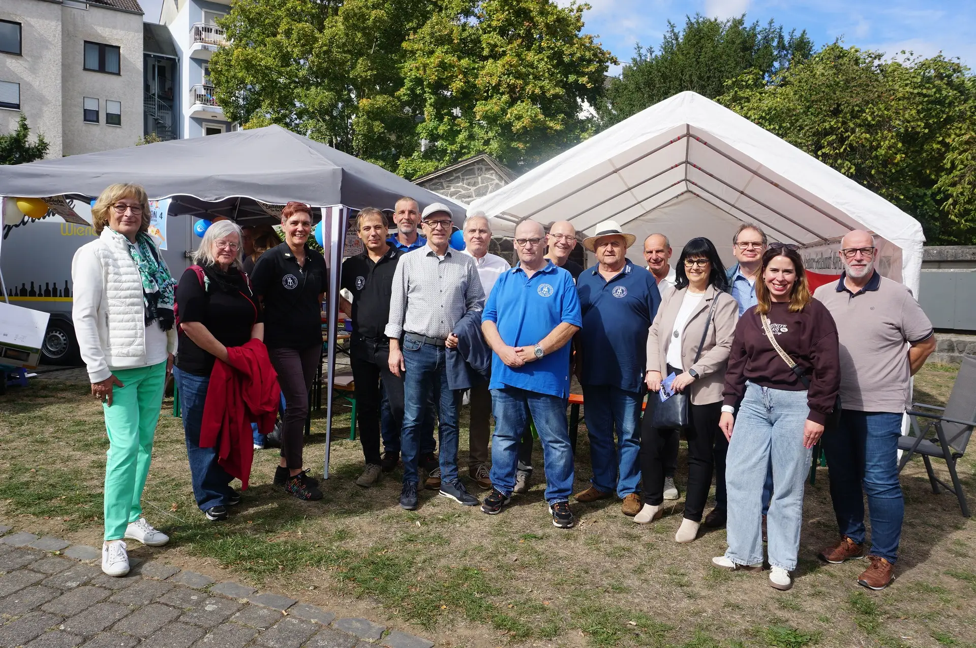 Foto1: Steinhauergesellenzunft mit Vertretern des Kultur- und Marktausschuss -